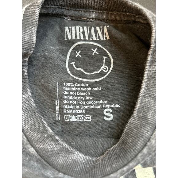 Nirvana + Johnny Cash Graphic Band T-Shirt Lot of 3 Small NWOT - Picture 8 of 10